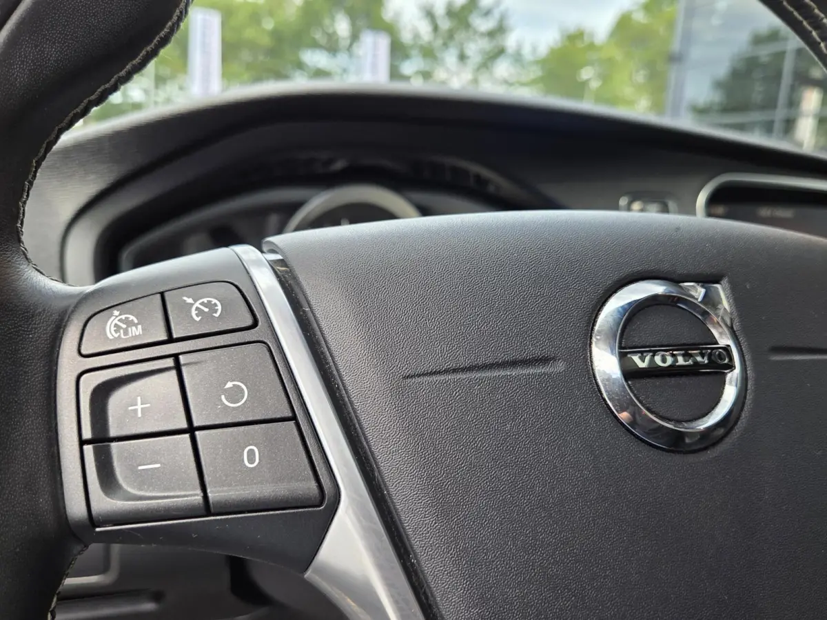 1.5 T3 Polar+ Sport | Leder | Pano | Harman/Kardon | Camera