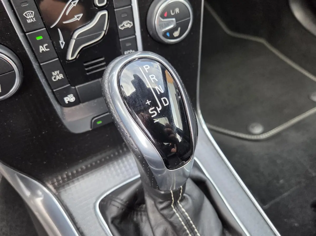 1.5 T3 Polar+ Sport | Leder | Pano | Harman/Kardon | Camera