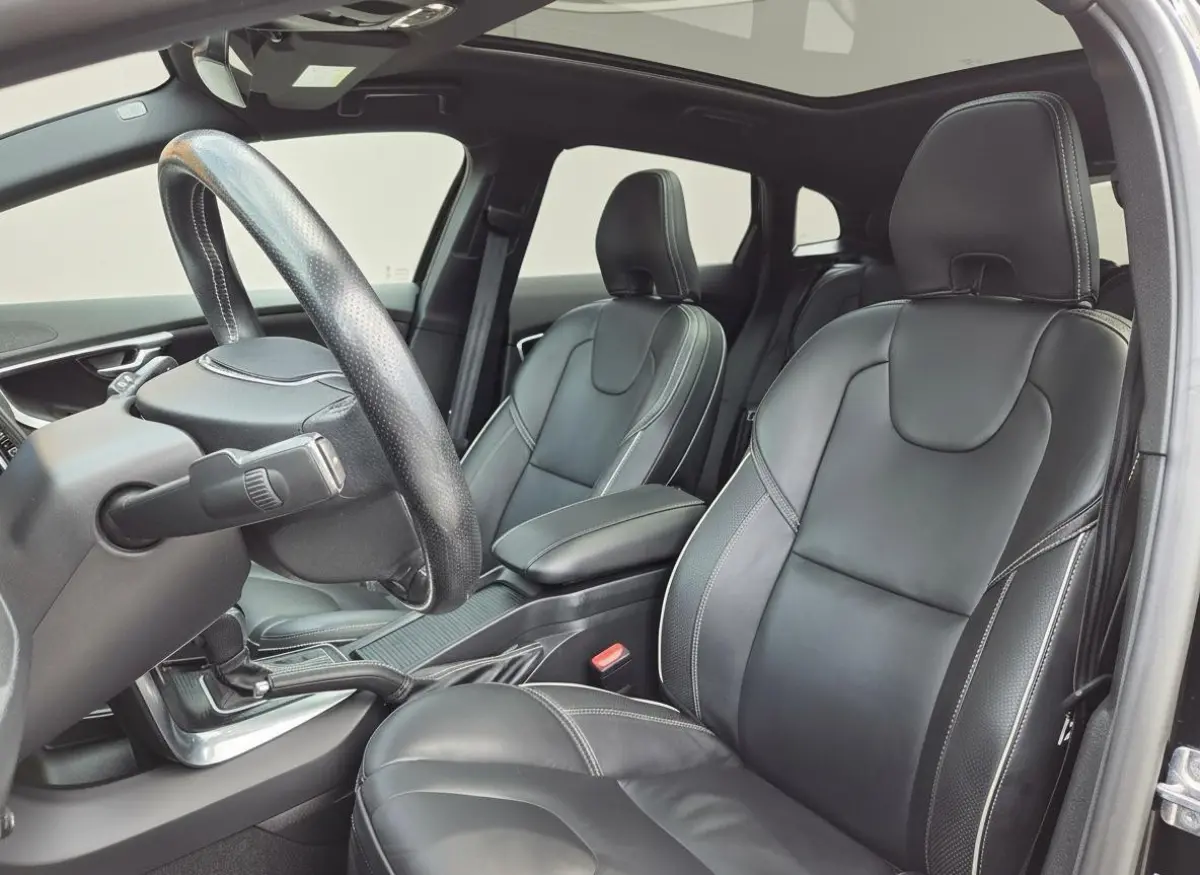 1.5 T3 Polar+ Sport | Leder | Pano | Harman/Kardon | Camera