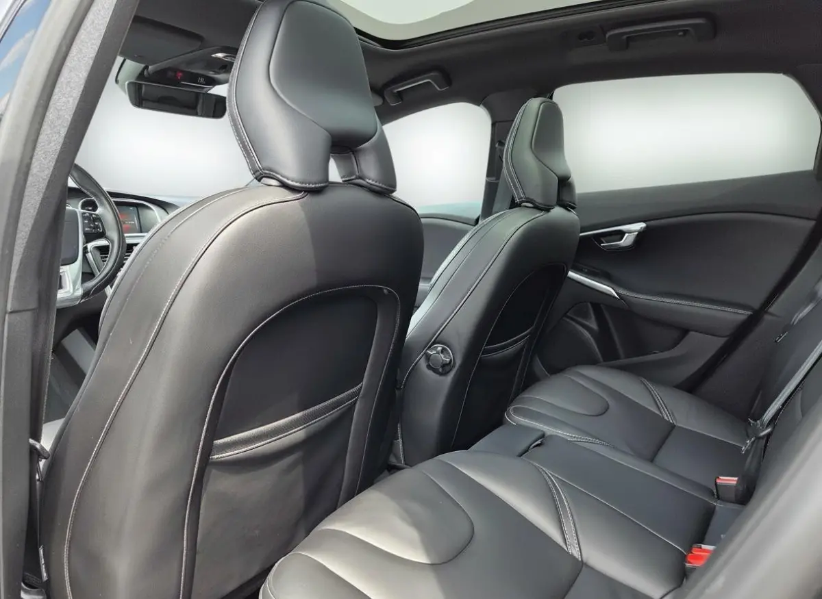 1.5 T3 Polar+ Sport | Leder | Pano | Harman/Kardon | Camera