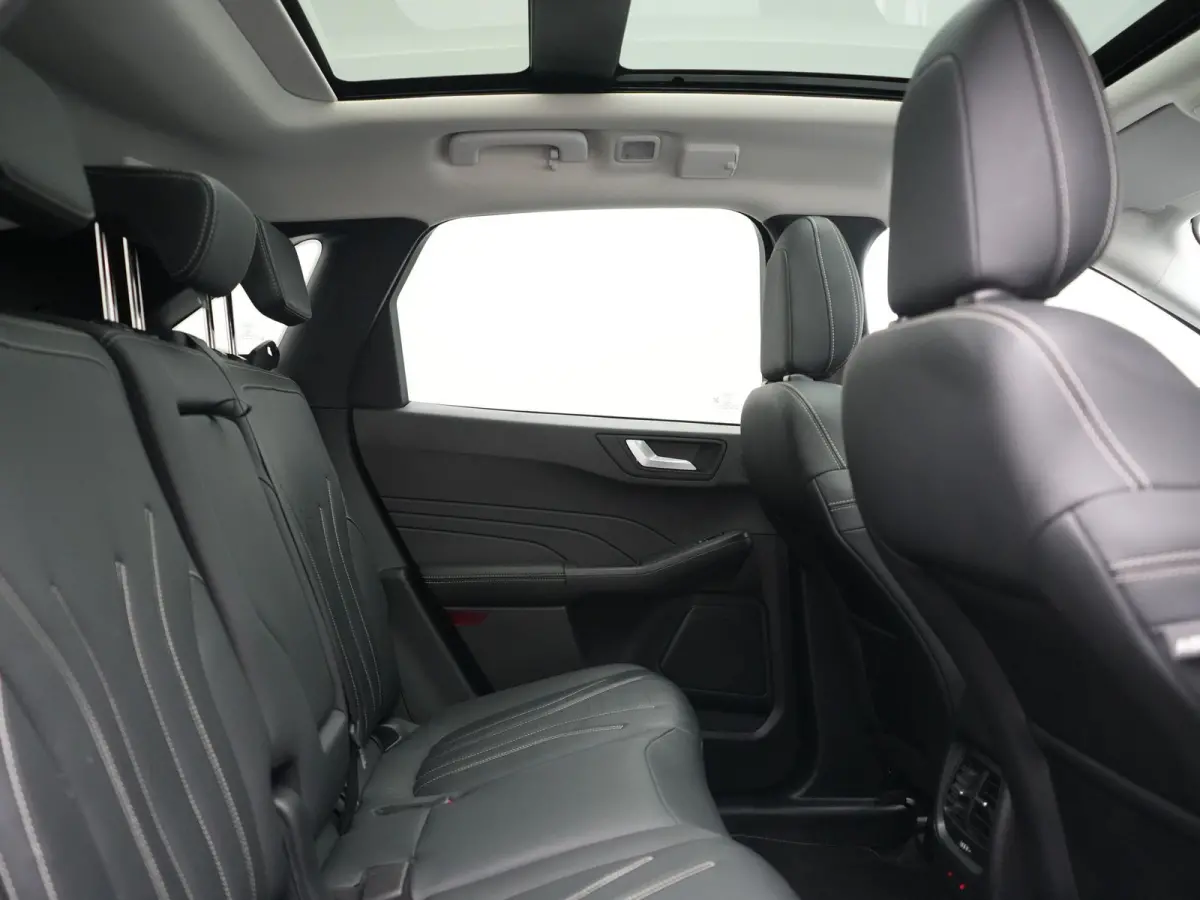 2.5 Vignale PHEV 225pk Dealer O.H. | Panodak | Adaptive Cruise | 360 Camera | Bang & Olufsen | Lederen Comfortzetels Memory & Verwarmd | Stuur Verwarmd | Keyless | Blis | Apple Carplay | Nav