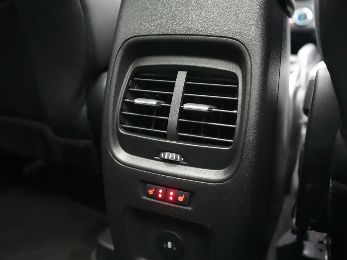2.5 Vignale PHEV 225pk Dealer O.H. | Panodak | Adaptive Cruise | 360 Camera | Bang & Olufsen | Lederen Comfortzetels Memory & Verwarmd | Stuur Verwarmd | Keyless | Blis | Apple Carplay | Nav