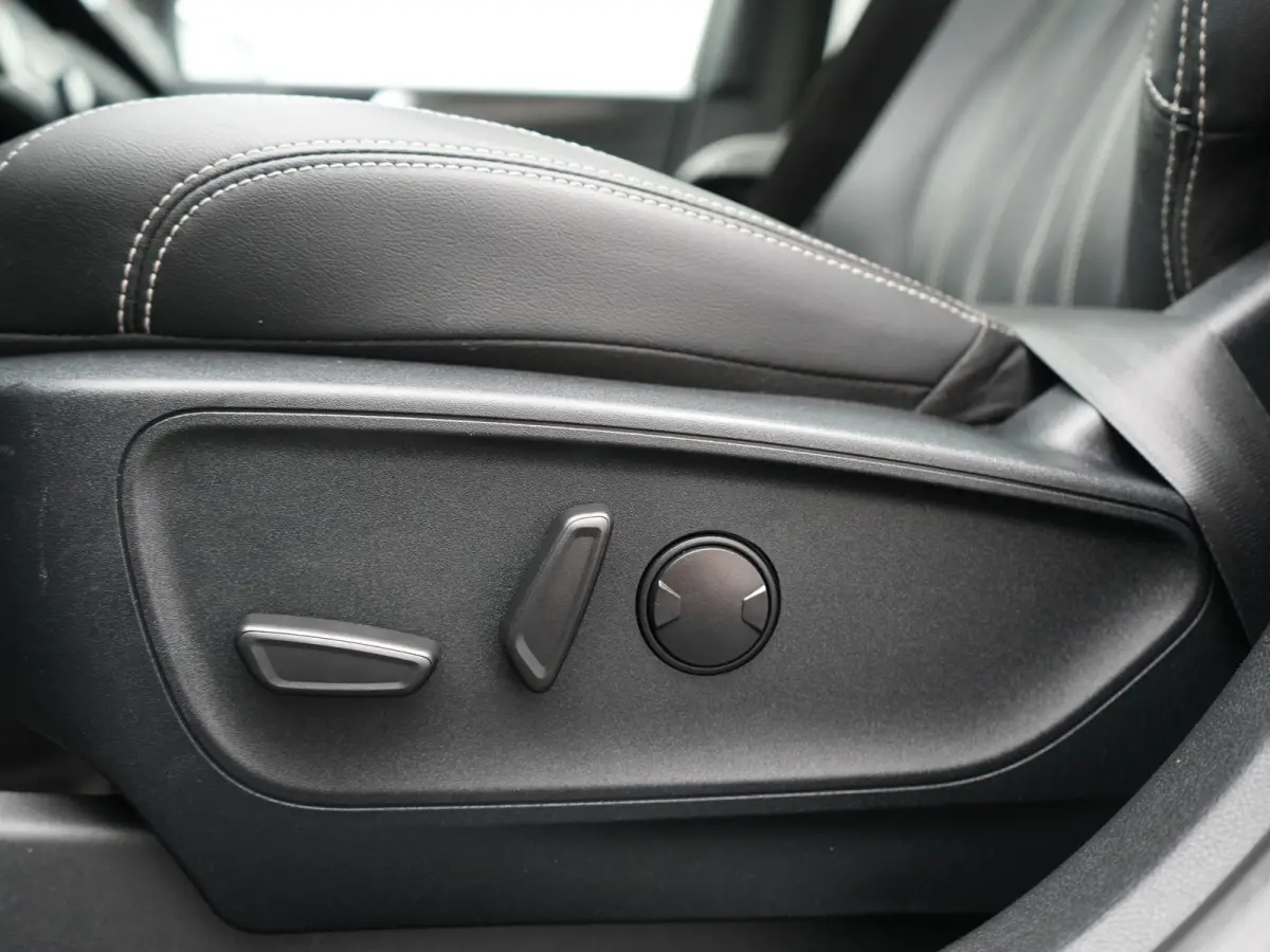 2.5 Vignale PHEV 225pk Dealer O.H. | Panodak | Adaptive Cruise | 360 Camera | Bang & Olufsen | Lederen Comfortzetels Memory & Verwarmd | Stuur Verwarmd | Keyless | Blis | Apple Carplay | Nav