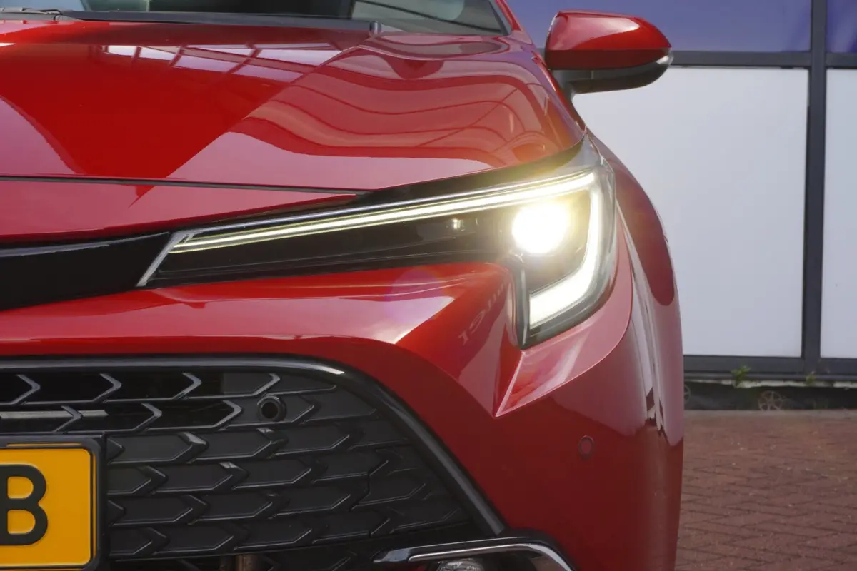 Hybrid 140 Business Plus+Led+Half-Leder+Vitrual+Navigatie+Camera+Adap-cruise+Elek-Klep+Premium-Kleur