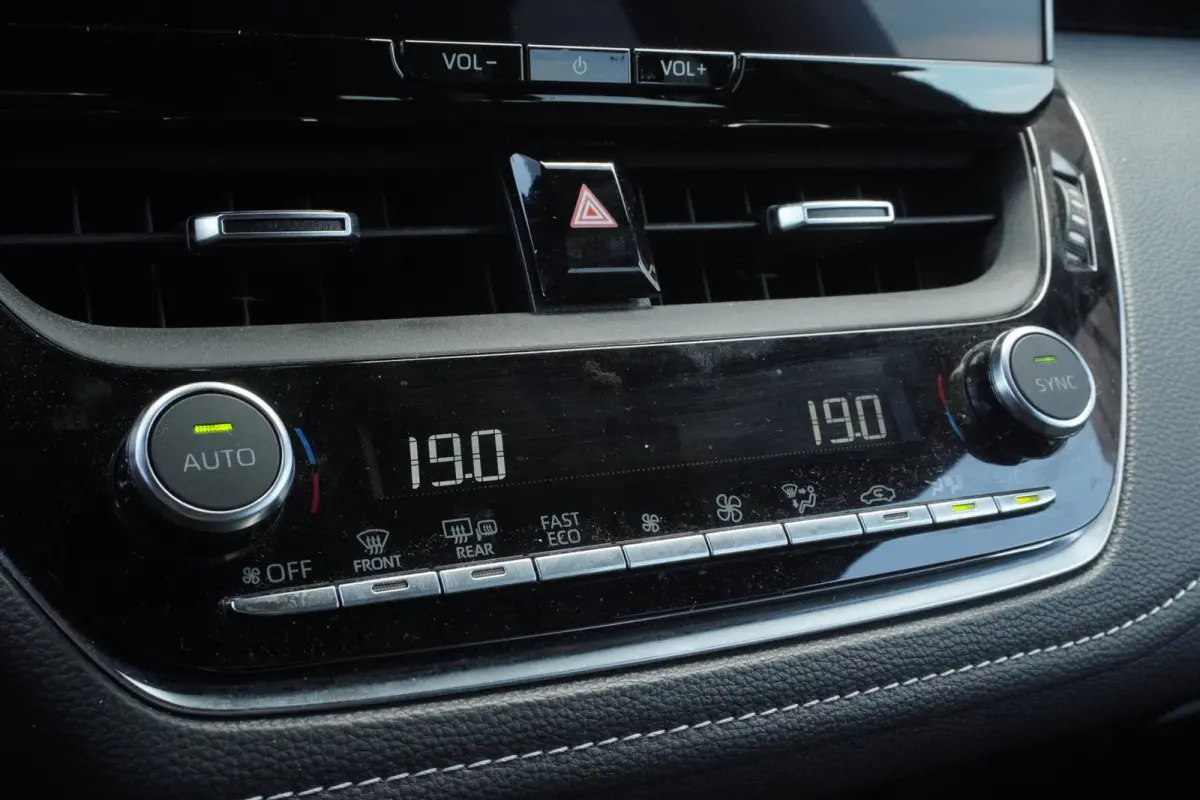 Hybrid 140 Business Plus+Led+Half-Leder+Vitrual+Navigatie+Camera+Adap-cruise+Elek-Klep+Premium-Kleur