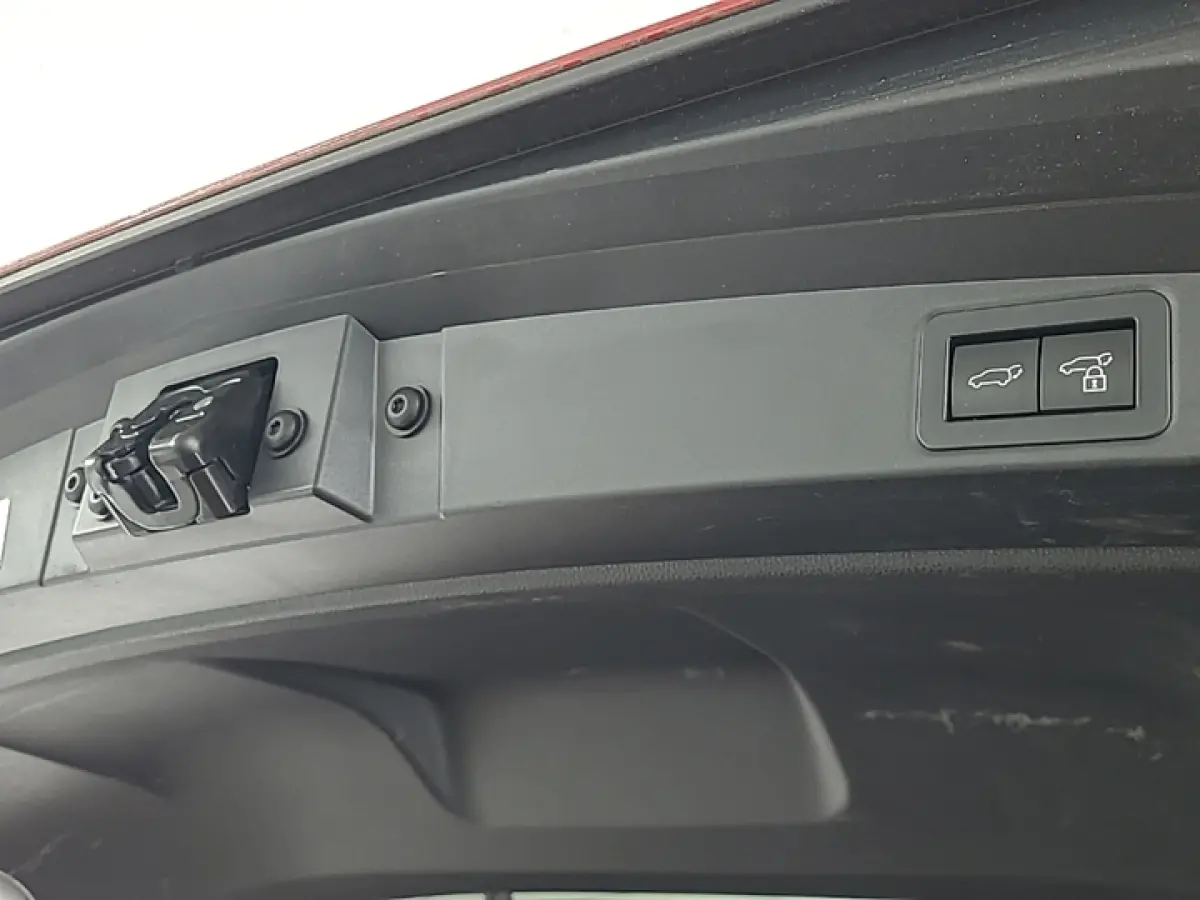 Hybrid 140 Business Plus+Led+Half-Leder+Vitrual+Navigatie+Camera+Adap-cruise+Elek-Klep+Premium-Kleur