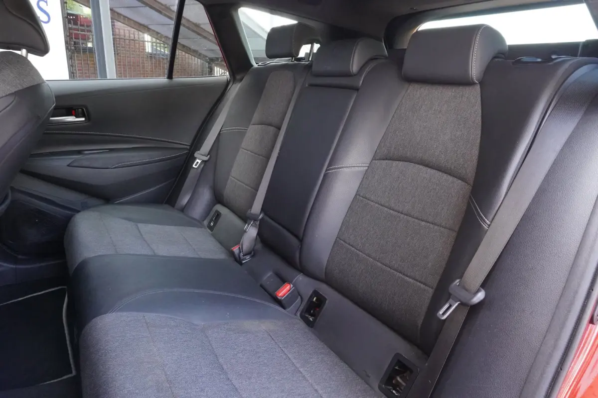 Hybrid 140 Business Plus+Led+Half-Leder+Vitrual+Navigatie+Camera+Adap-cruise+Elek-Klep+Premium-Kleur