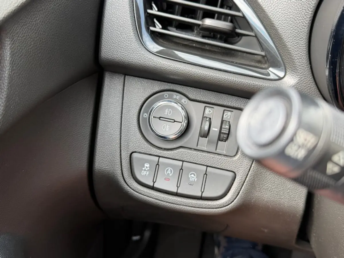 1.0 Edition met Airco, Parkeersensoren, 1e Eigenaar, Dealer onderhouden!