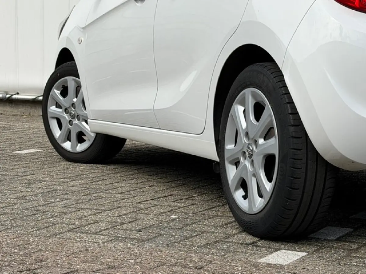1.0 Edition met Airco, Parkeersensoren, 1e Eigenaar, Dealer onderhouden!