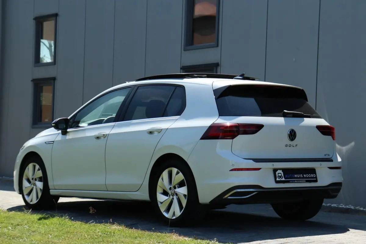 8 1.5 eTSI Style / 150PK / DSG / Virtual Cockpit / PANO / MATRIX LED / ACC / DAB / 17"!