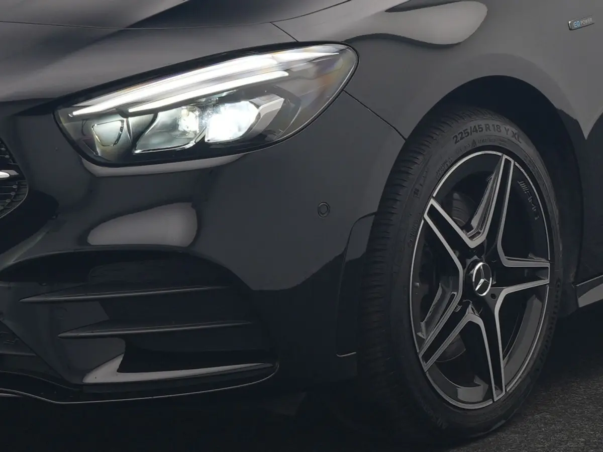 250 e Business Solution AMG Limited PHEV 218pk Dealer O.H. | Burmester Audio | Alcantara Sportstoelen Verwarmd | Camera | Sfeerverlichting | Apple Carplay | Widescreen Navigatie | DAB | Plug