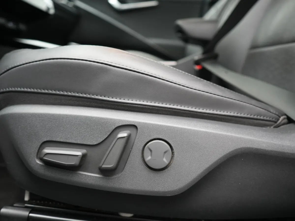 1.6 GDi ExecutiveLine PHEV 182pk Dealer O.H. | Adaptive Cruise | Head Up | Camera | Harman / Kardon | Lederen Sportstoelen Ventilatie & Memory | Keyless | Blis | Stoelen & Stuur Verwarmd | S