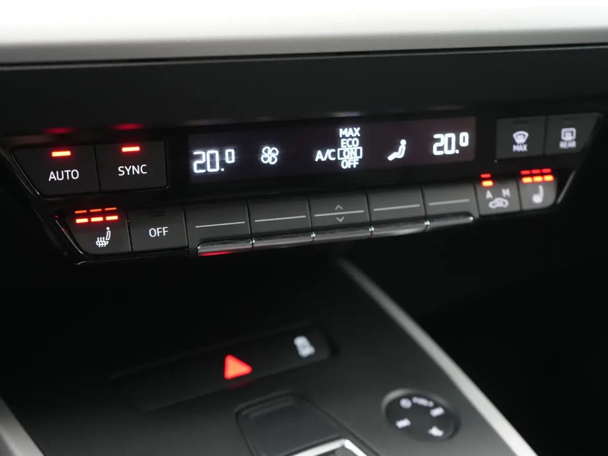 45 Quattro Edition 77 kWh 265pk Dealer O.H. | Trekhaak Af Fabriek | Stoelverwarming | Navigatie | Lane Assist | Virtual Cockpit | DAB | 19"L.M |