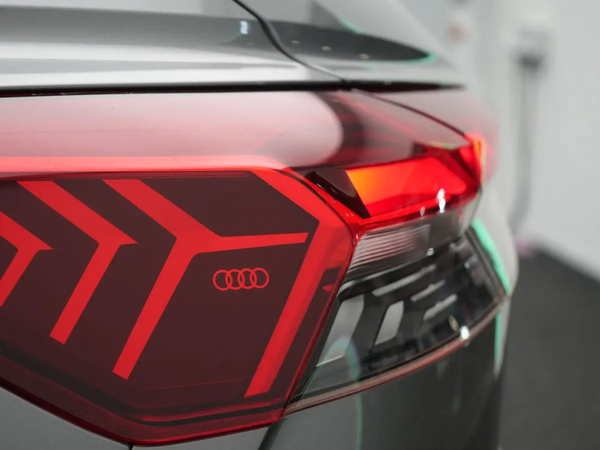 45 Quattro Edition 77 kWh 265pk Dealer O.H. | Trekhaak Af Fabriek | Stoelverwarming | Navigatie | Lane Assist | Virtual Cockpit | DAB | 19"L.M |