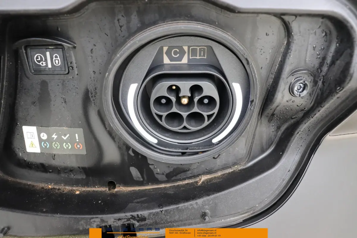 1.6 Plug-in Hybrid 195 Allure met 10000 euro voordeel