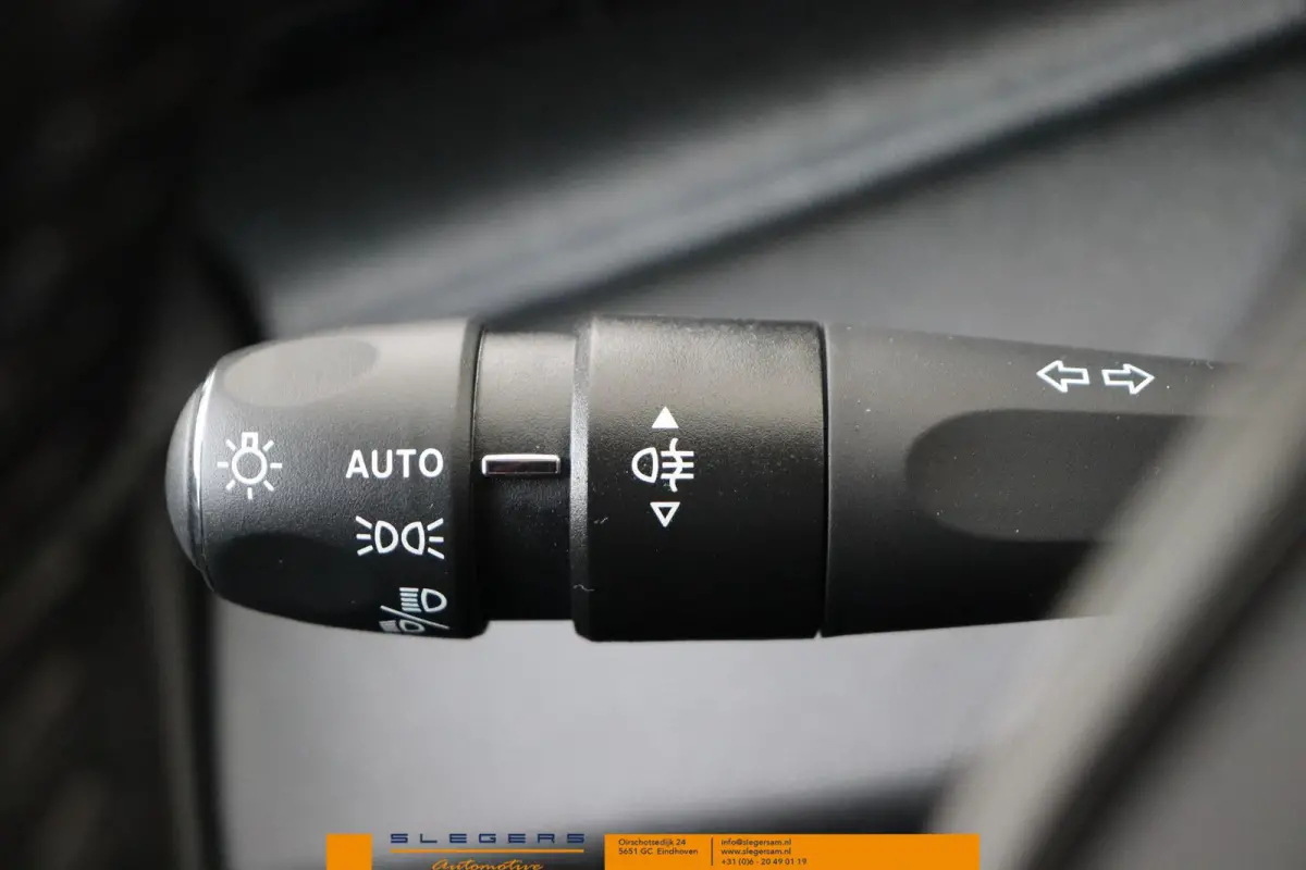 1.6 Plug-in Hybrid 195 Allure met 10000 euro voordeel