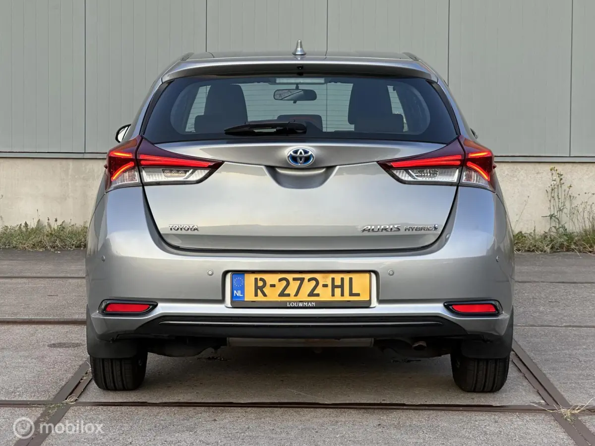 1.8 Hybrid dealer onderhouden, nieuwe apk!