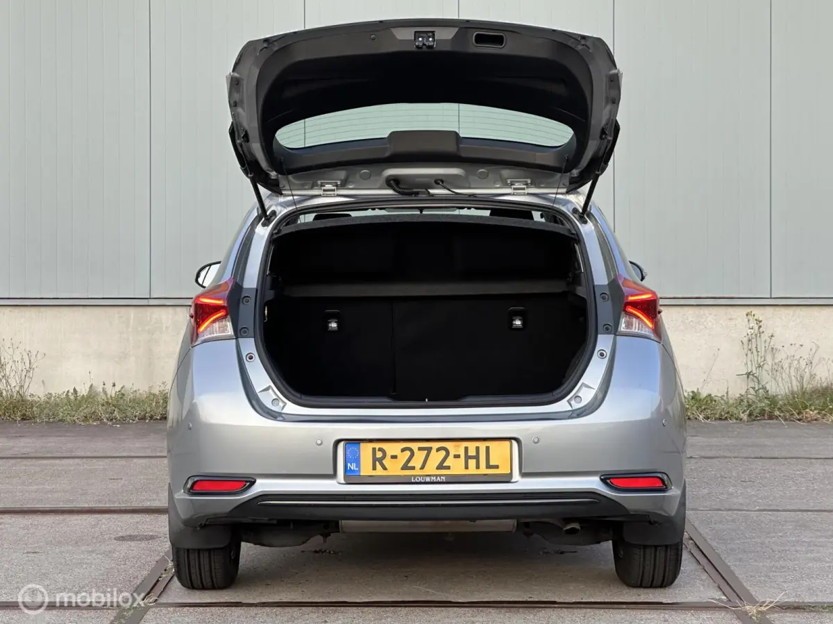 1.8 Hybrid dealer onderhouden, nieuwe apk!