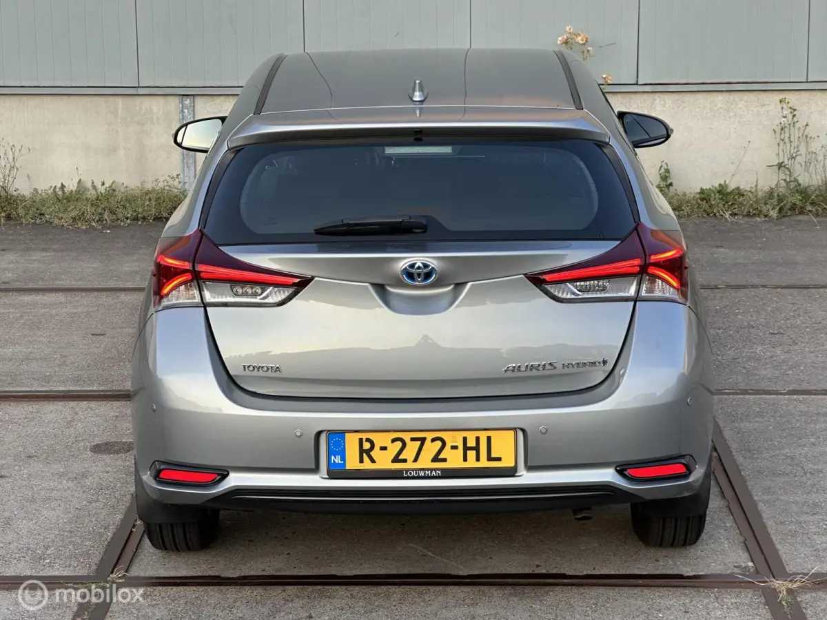 1.8 Hybrid dealer onderhouden, nieuwe apk!