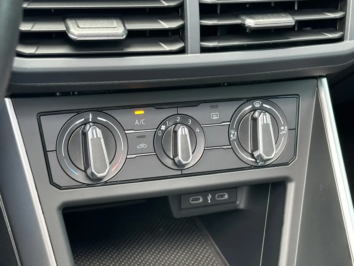 1.0 TSI 110pk DSG Life | Panoramadak | Carplay | Camera | Rijklaar incl. garantie