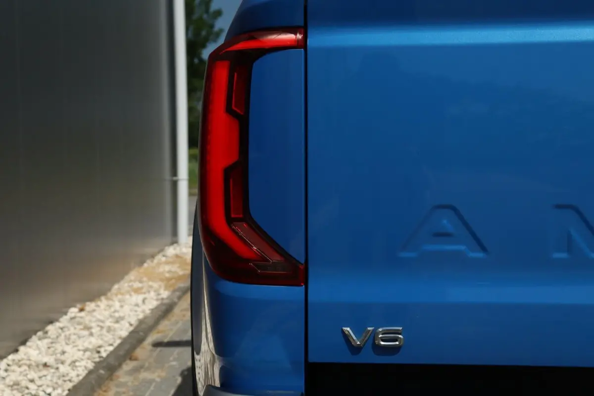 Aventura 3.0 TDI V6 / 240PK! / Grijs Kenteken / ACC / LED / Trekhaak 3500KG / 20"!