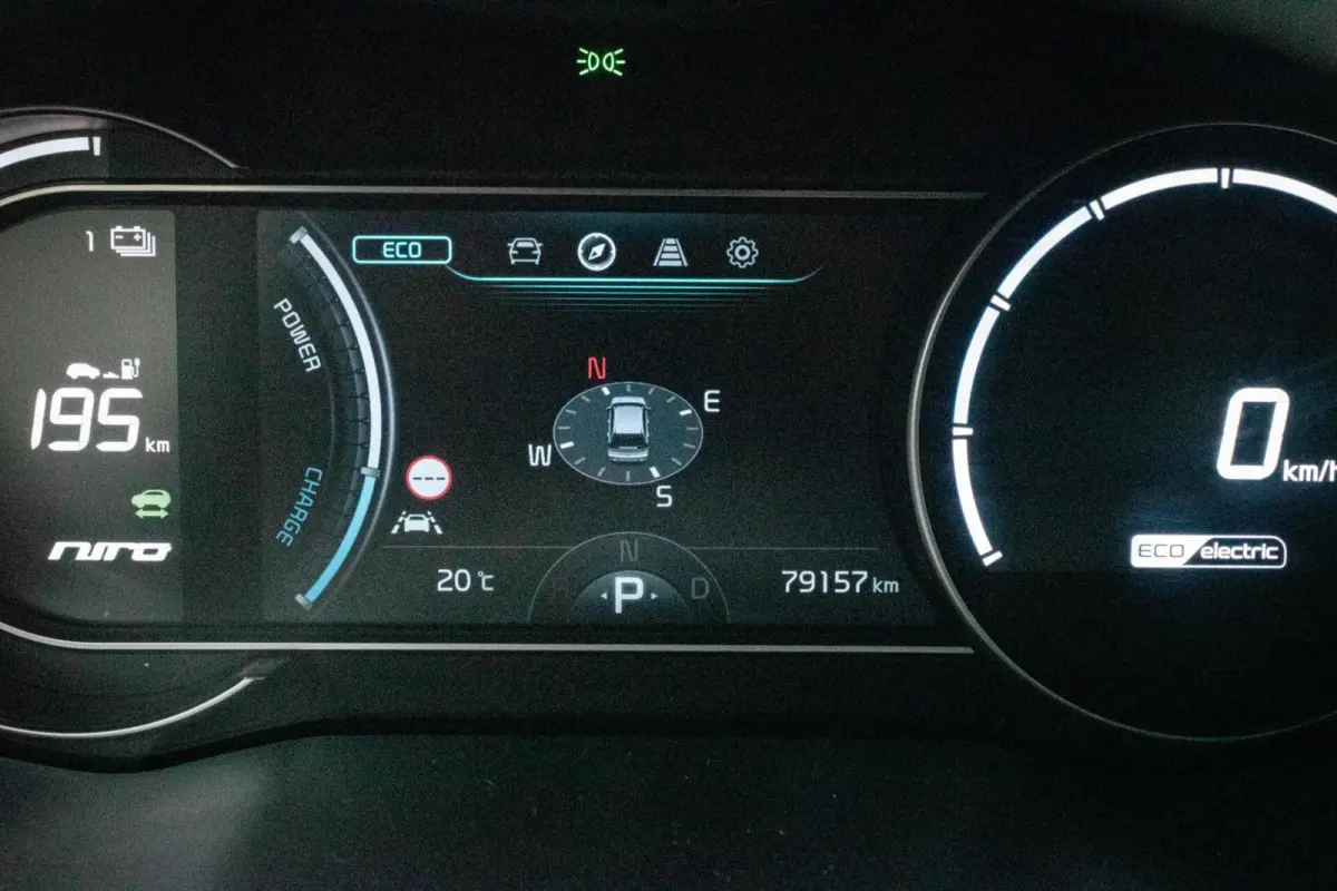 ExecutiveLine 64 kWh|96% SOH|3-FASE|STOEL-STUUR VERWARMD|ADAPT. CRUISE|CAMERA|KEYLESS
