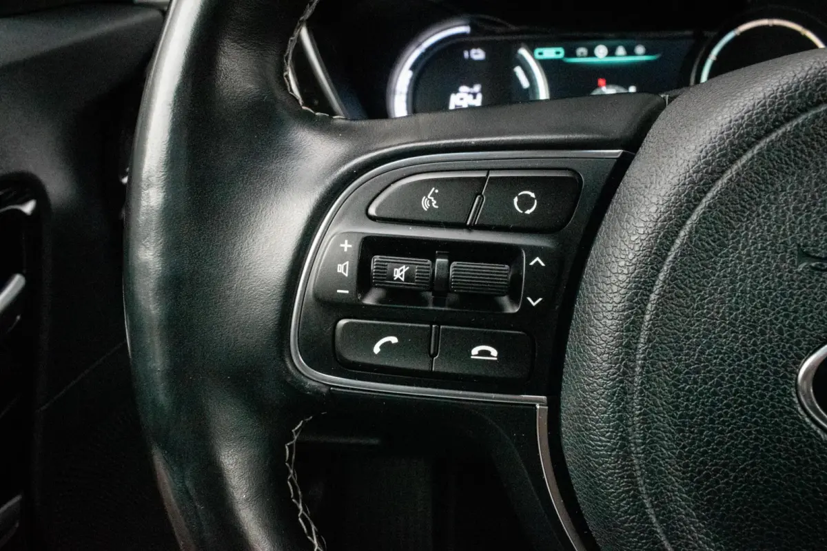 ExecutiveLine 64 kWh|96% SOH|3-FASE|STOEL-STUUR VERWARMD|ADAPT. CRUISE|CAMERA|KEYLESS