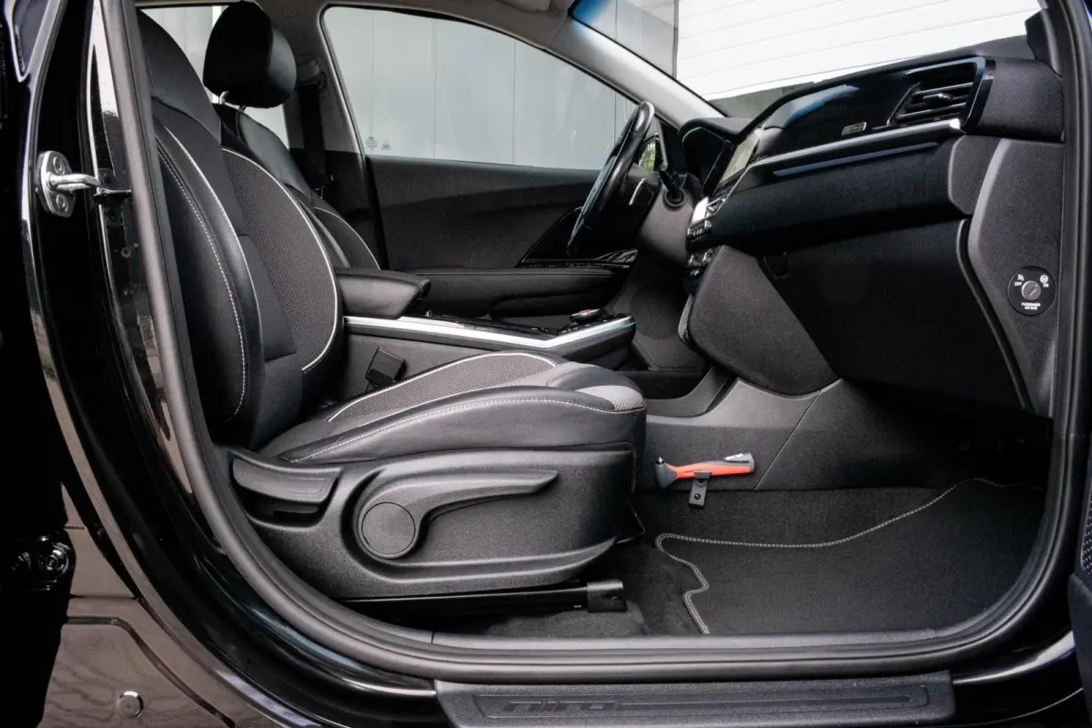 ExecutiveLine 64 kWh|96% SOH|3-FASE|STOEL-STUUR VERWARMD|ADAPT. CRUISE|CAMERA|KEYLESS