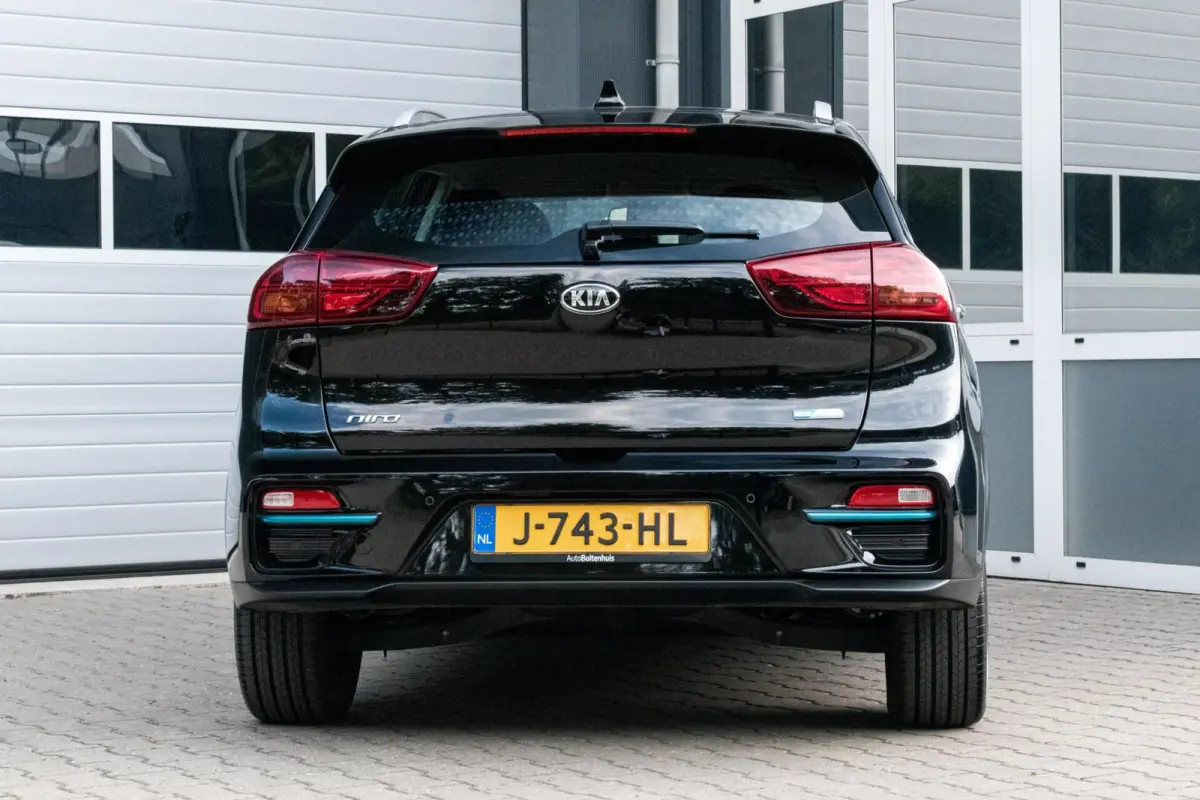 ExecutiveLine 64 kWh|96% SOH|3-FASE|STOEL-STUUR VERWARMD|ADAPT. CRUISE|CAMERA|KEYLESS