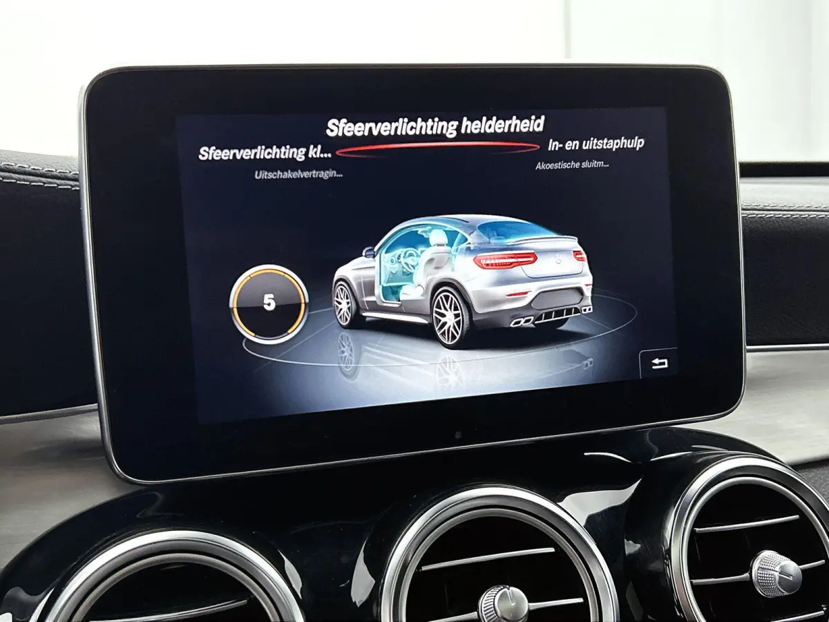 AMG 63 S 4MATIC+ | PANORAMADAK | 360 CAMERA | BURMESTER | MEMORY | STOELVERWARMING | TREKHAAK | LEDEREN BEKLEDING | ELEKTRISCHE KOFFERKLEP |