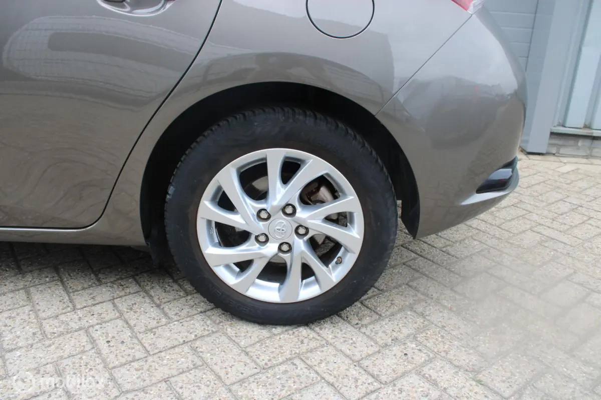 1.8 Hybrid Trend NL Auto | 1e Eigenaar | Panoramadak | Navigatie.