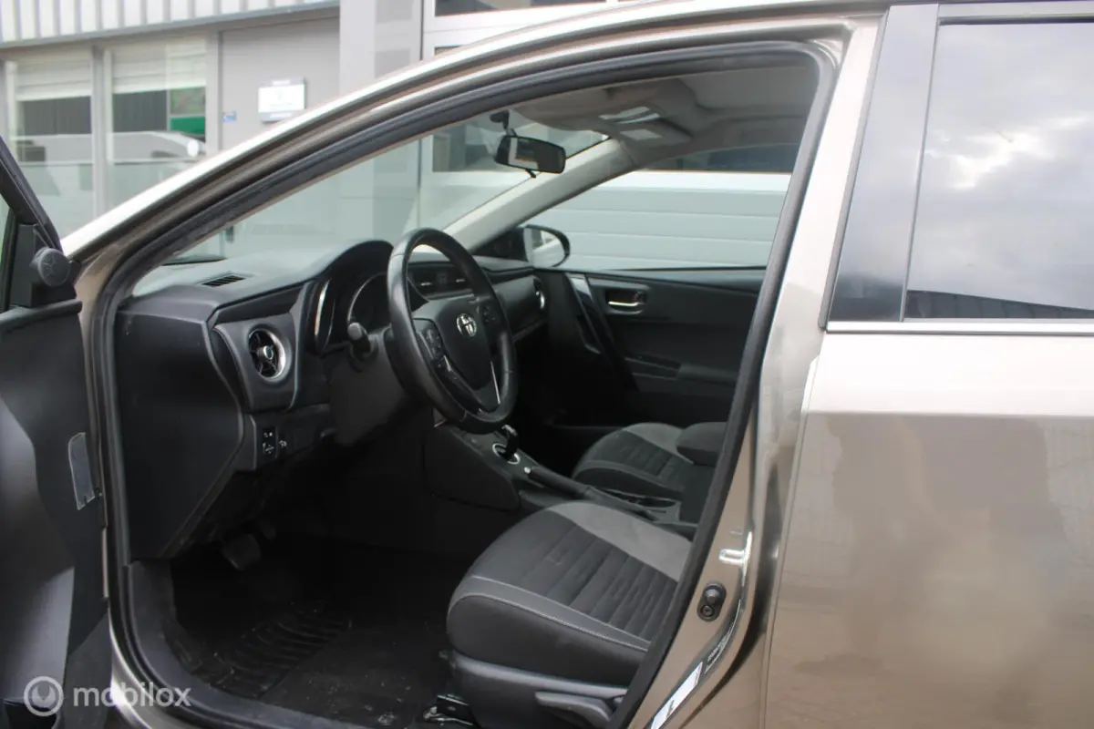 1.8 Hybrid Trend NL Auto | 1e Eigenaar | Panoramadak | Navigatie.
