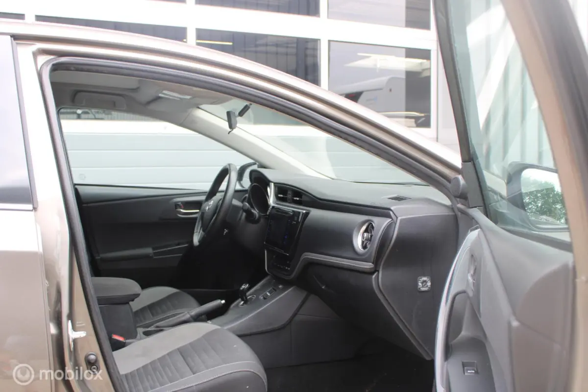 1.8 Hybrid Trend NL Auto | 1e Eigenaar | Panoramadak | Navigatie.