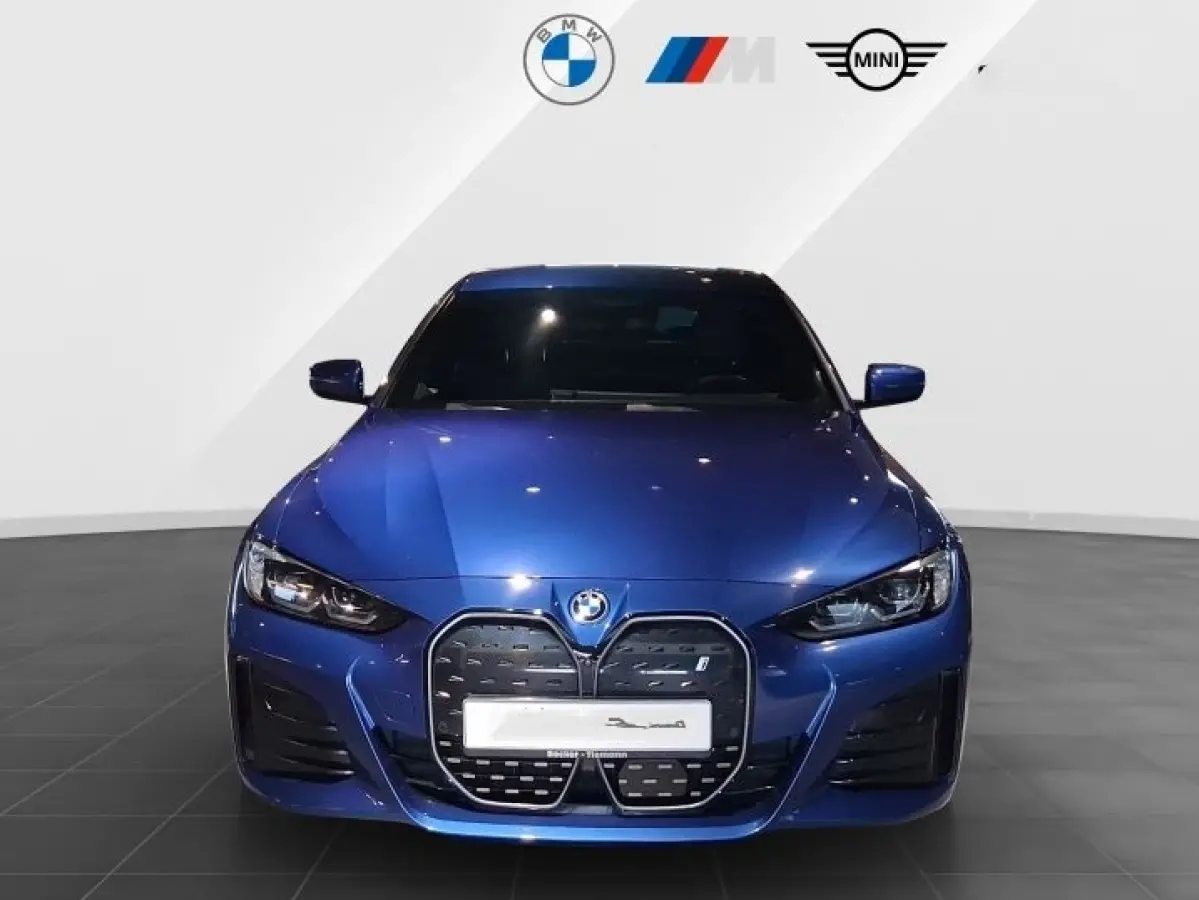 eDrive35 70 kWh M-SPORT ** LED, DR. ASS+, TREKH, H&K SOUND, 19-inch LMV ** 1e EIG - UNFALLFREI ** ** INFORMEER OOK NAAR ONZE AANTREKKELIJKE FINANCIAL-LEASE TARIEVEN **