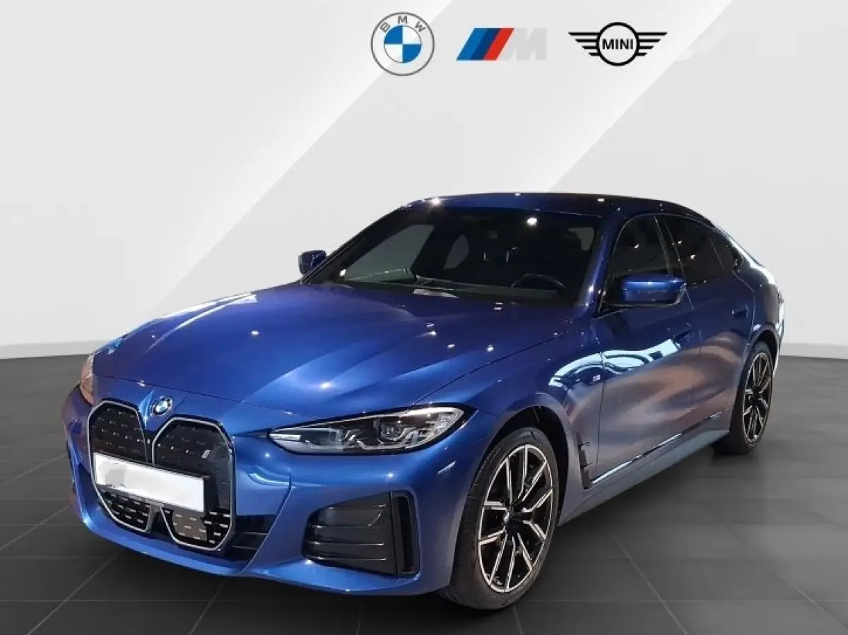 eDrive35 70 kWh M-SPORT ** LED, DR. ASS+, TREKH, H&K SOUND, 19-inch LMV ** 1e EIG - UNFALLFREI ** ** INFORMEER OOK NAAR ONZE AANTREKKELIJKE FINANCIAL-LEASE TARIEVEN **