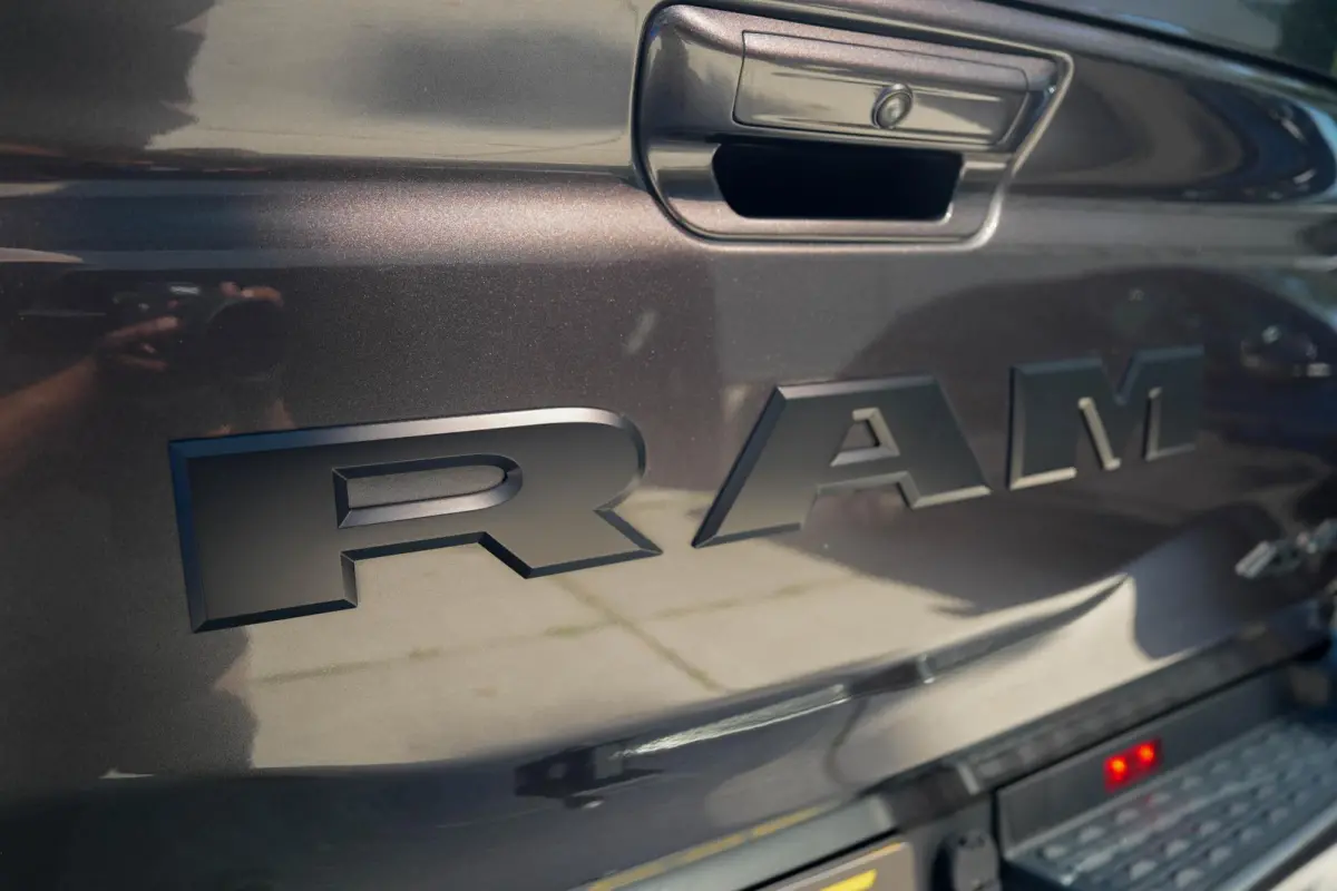 1500 5.7 V8 4x4 Crew Cab Laramie | Milltek uitlaat | BTW | 360 Camera