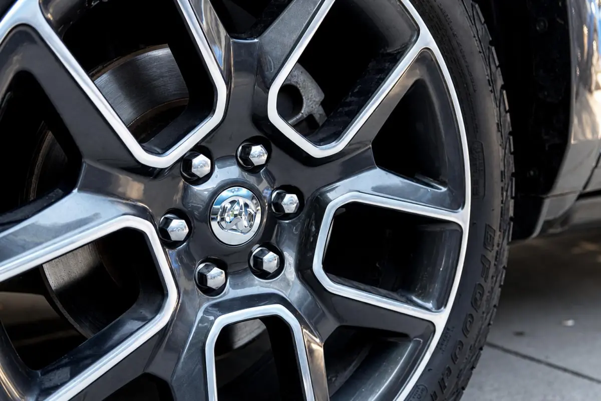 1500 5.7 V8 4x4 Crew Cab Laramie | Milltek uitlaat | BTW | 360 Camera