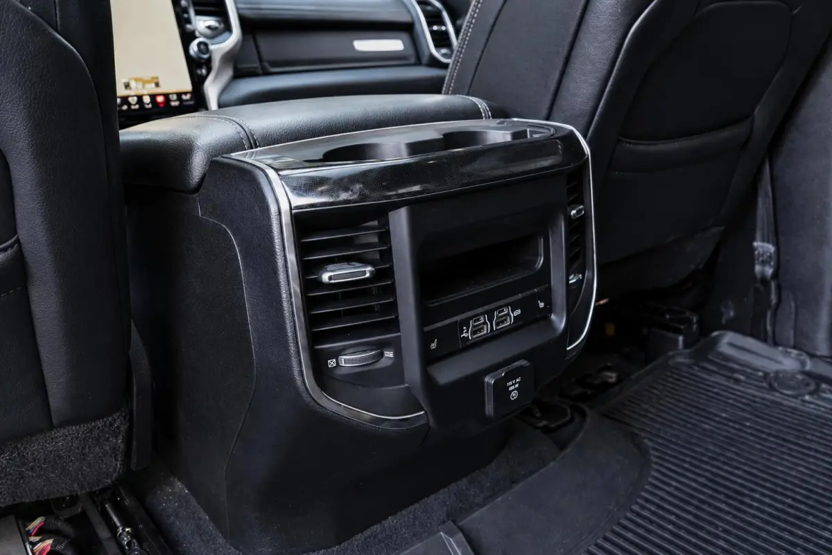 1500 5.7 V8 4x4 Crew Cab Laramie | Milltek uitlaat | BTW | 360 Camera
