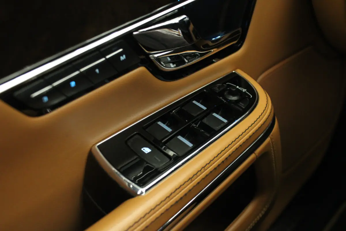 5.0 V8 Portfolio