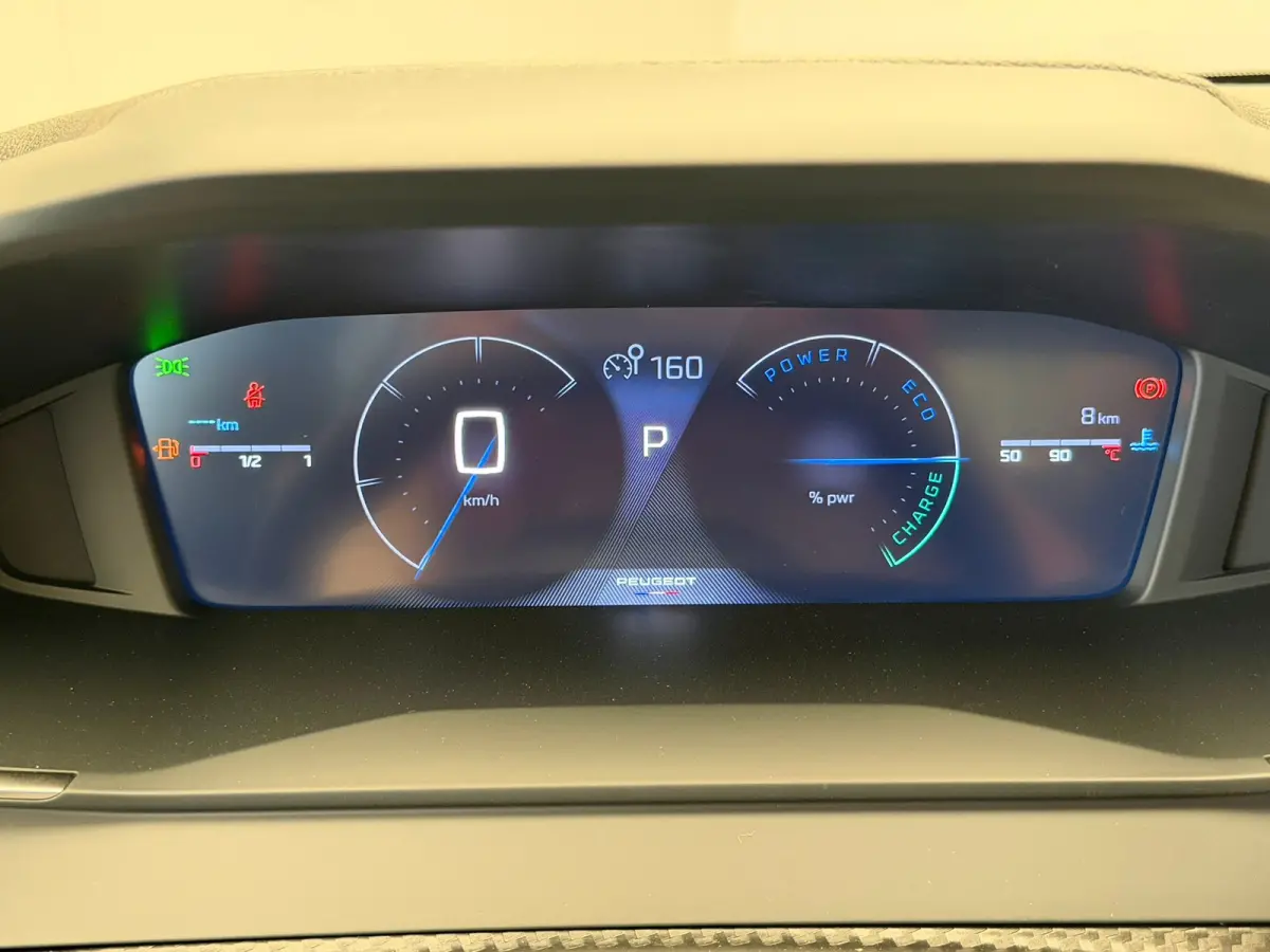Allure | Elektrische parkeerrem | Extra getinte achterste zijruiten en achterruit | Extra getinte achterste zijruiten en achterruit
