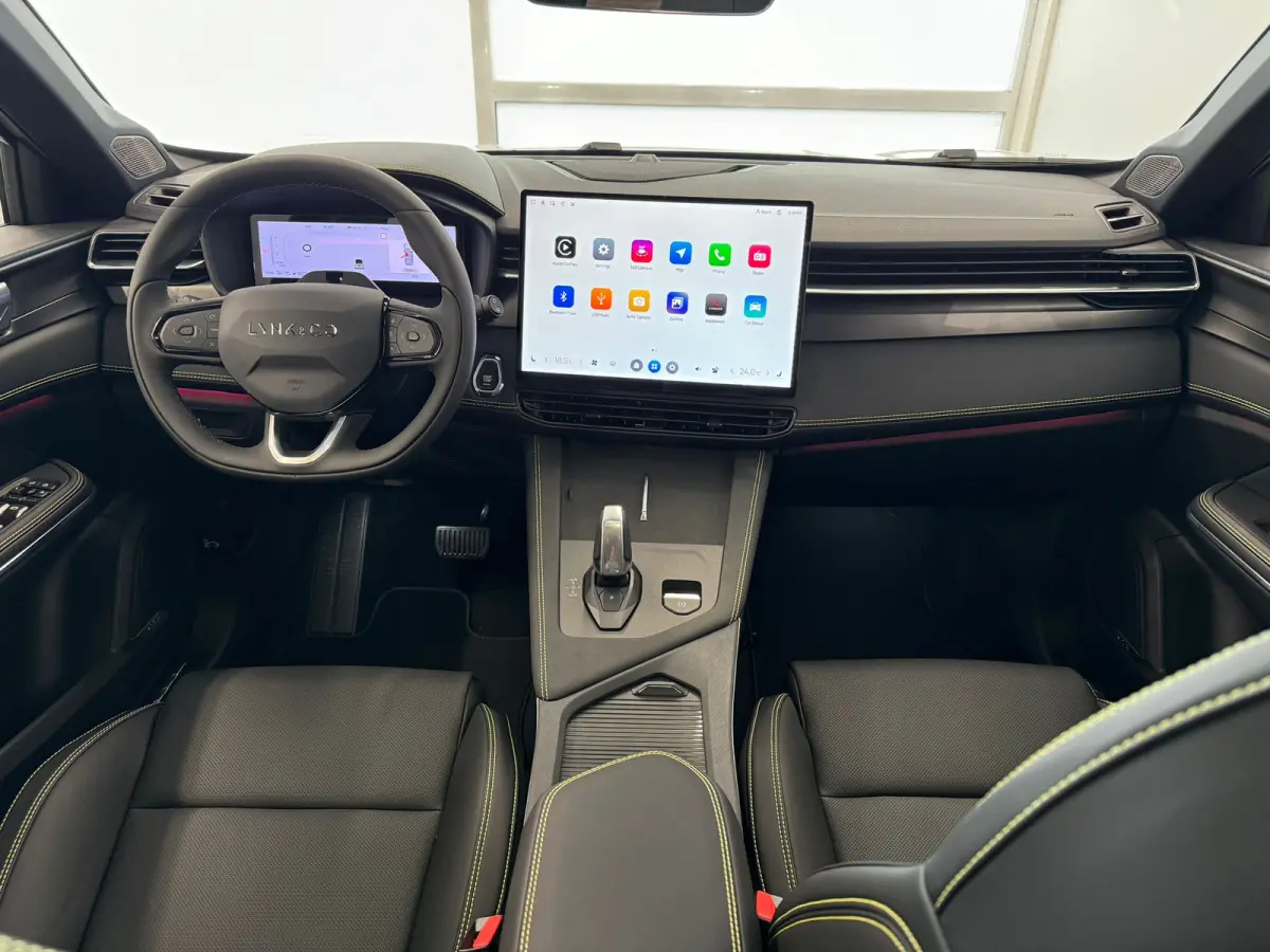 1.5 More | Afwijkende dakkleur | Alarmsysteem | Apple Carplay/Android Auto|telefoonintegratie premium