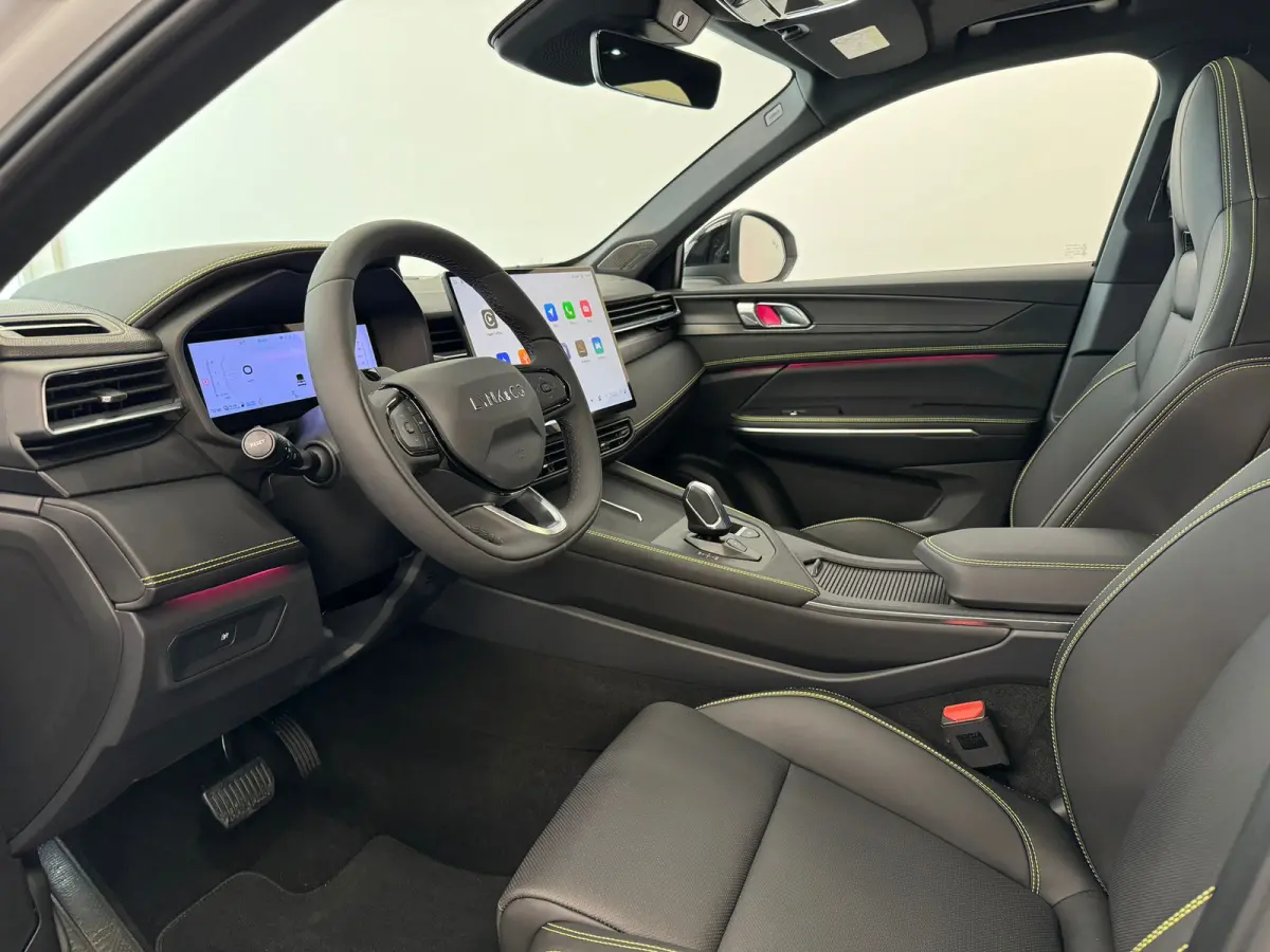 1.5 More | Afwijkende dakkleur | Alarmsysteem | Apple Carplay/Android Auto|telefoonintegratie premium