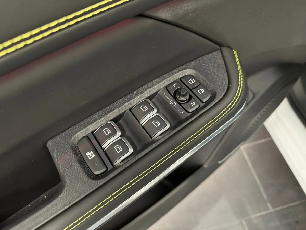 1.5 More | Afwijkende dakkleur | Alarmsysteem | Apple Carplay/Android Auto|telefoonintegratie premium