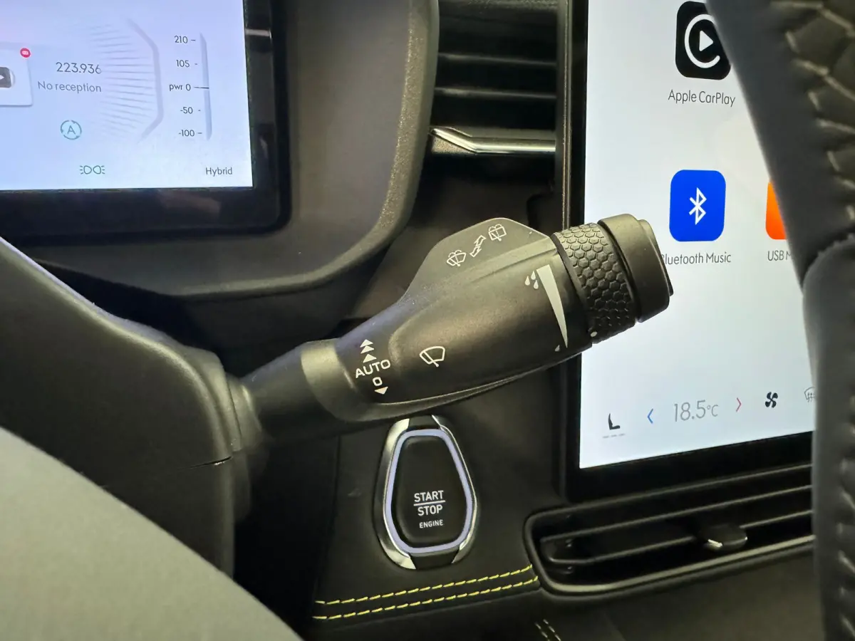 1.5 More | Afwijkende dakkleur | Alarmsysteem | Apple Carplay/Android Auto|telefoonintegratie premium