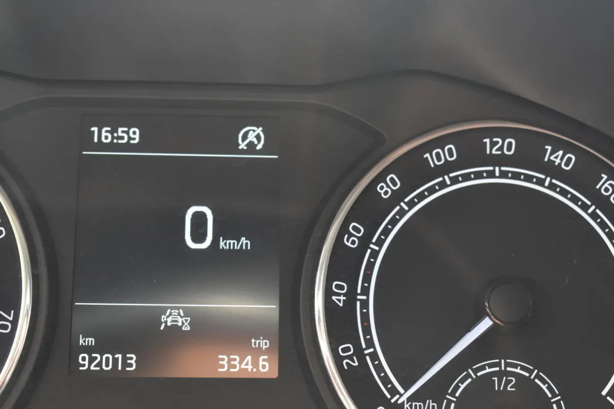 1.0 TSI Ambition Carplay Navigatie | Cruise | Airco | 12 mnd BOVAG garantie | Whatsapp 06-53188999
