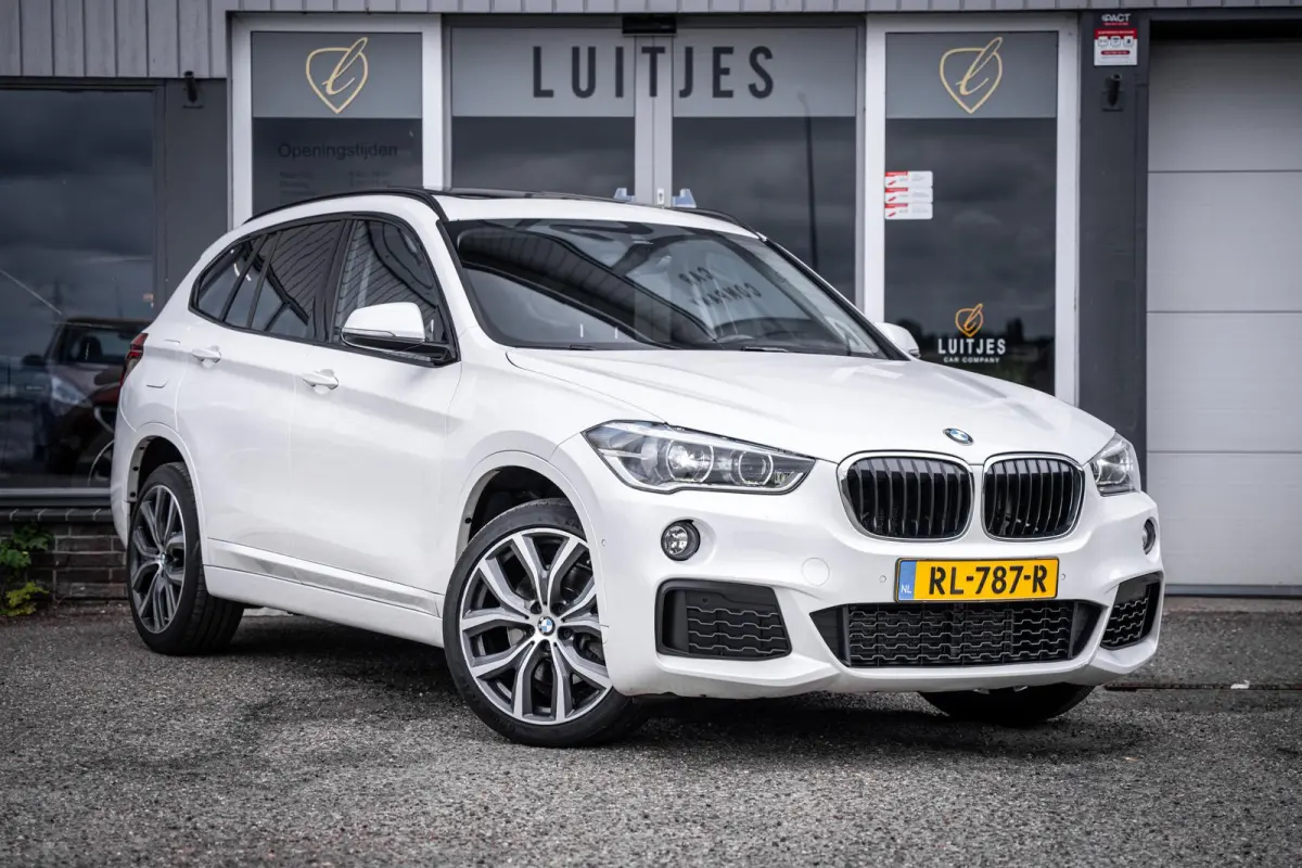 xDrive20i 192pk M-Sport Org.NL|Pano-dak|Leder|HuD|Elek-A.klep|1e-eig.|Dealeronderhouden