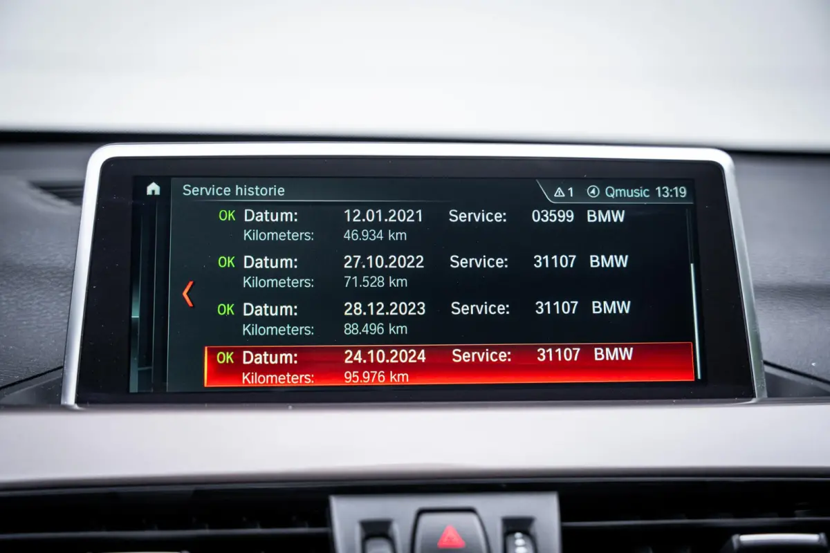 xDrive20i 192pk M-Sport Org.NL|Pano-dak|Leder|HuD|Elek-A.klep|1e-eig.|Dealeronderhouden