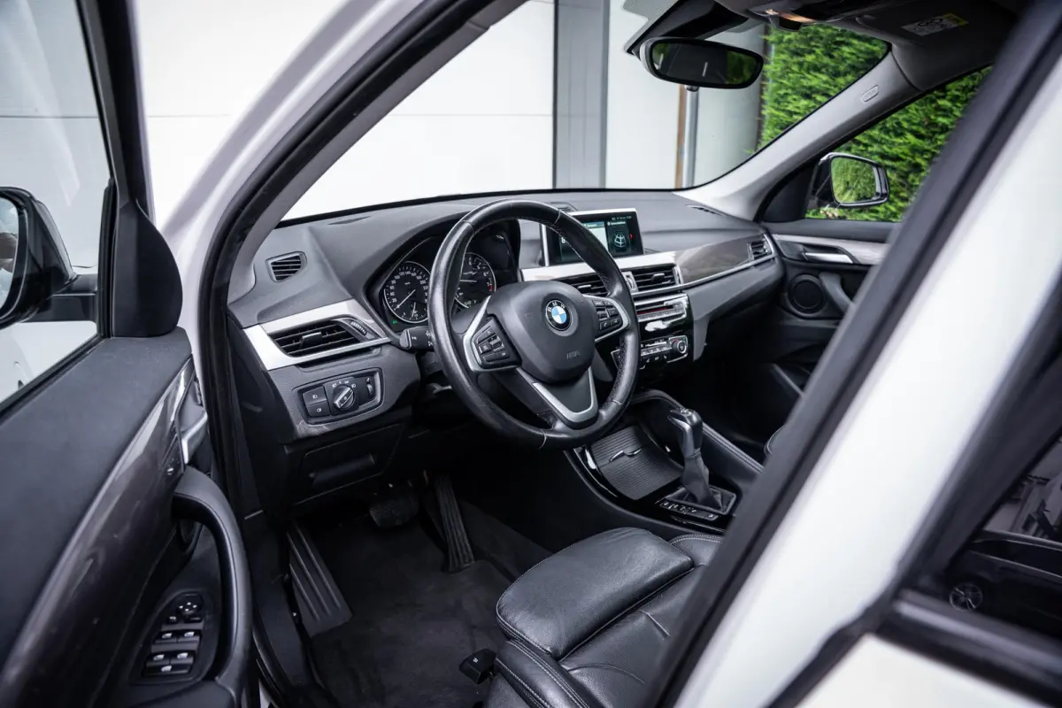 xDrive20i 192pk M-Sport Org.NL|Pano-dak|Leder|HuD|Elek-A.klep|1e-eig.|Dealeronderhouden