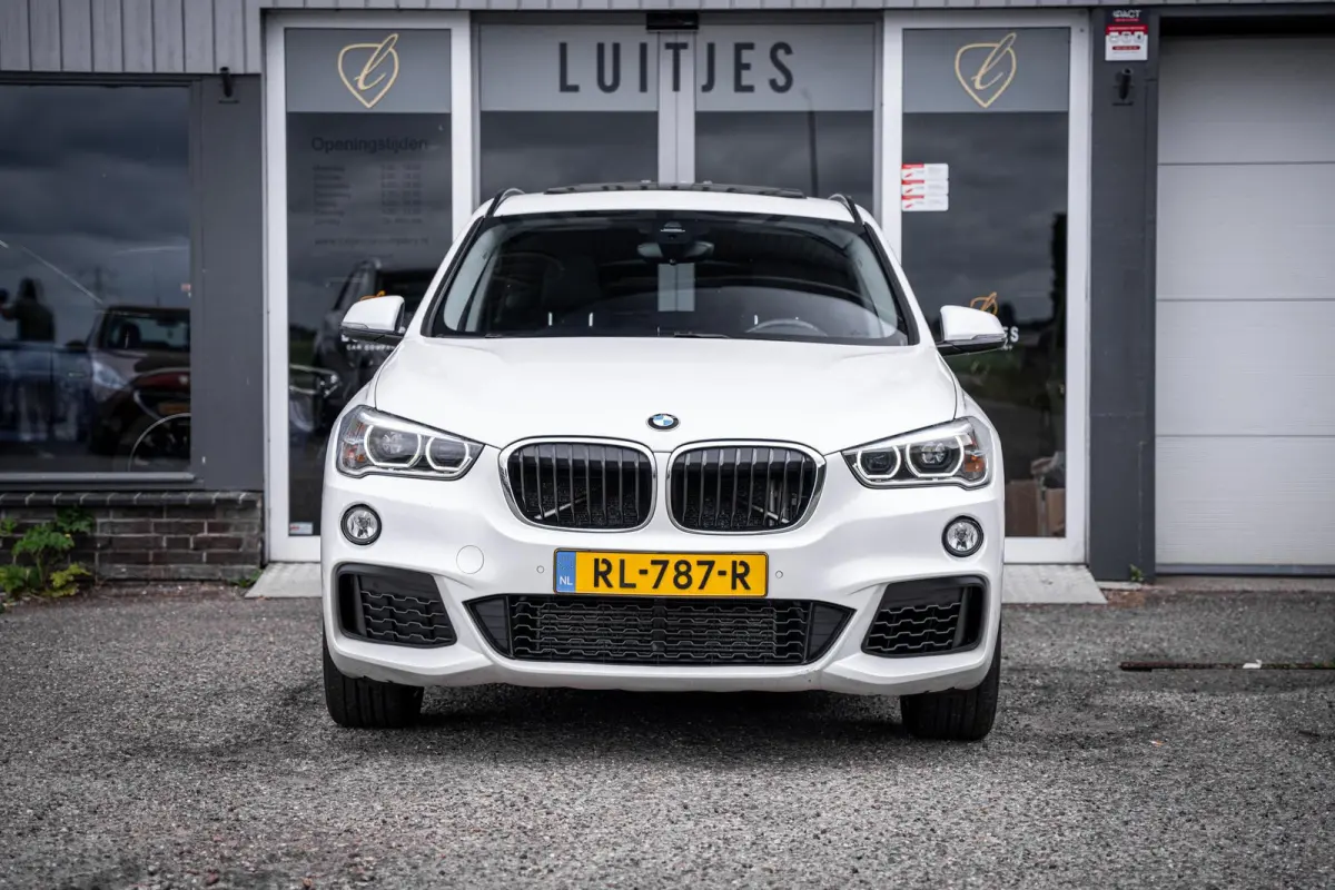xDrive20i 192pk M-Sport Org.NL|Pano-dak|Leder|HuD|Elek-A.klep|1e-eig.|Dealeronderhouden