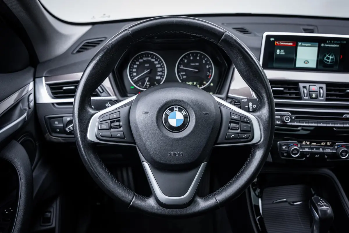 xDrive20i 192pk M-Sport Org.NL|Pano-dak|Leder|HuD|Elek-A.klep|1e-eig.|Dealeronderhouden